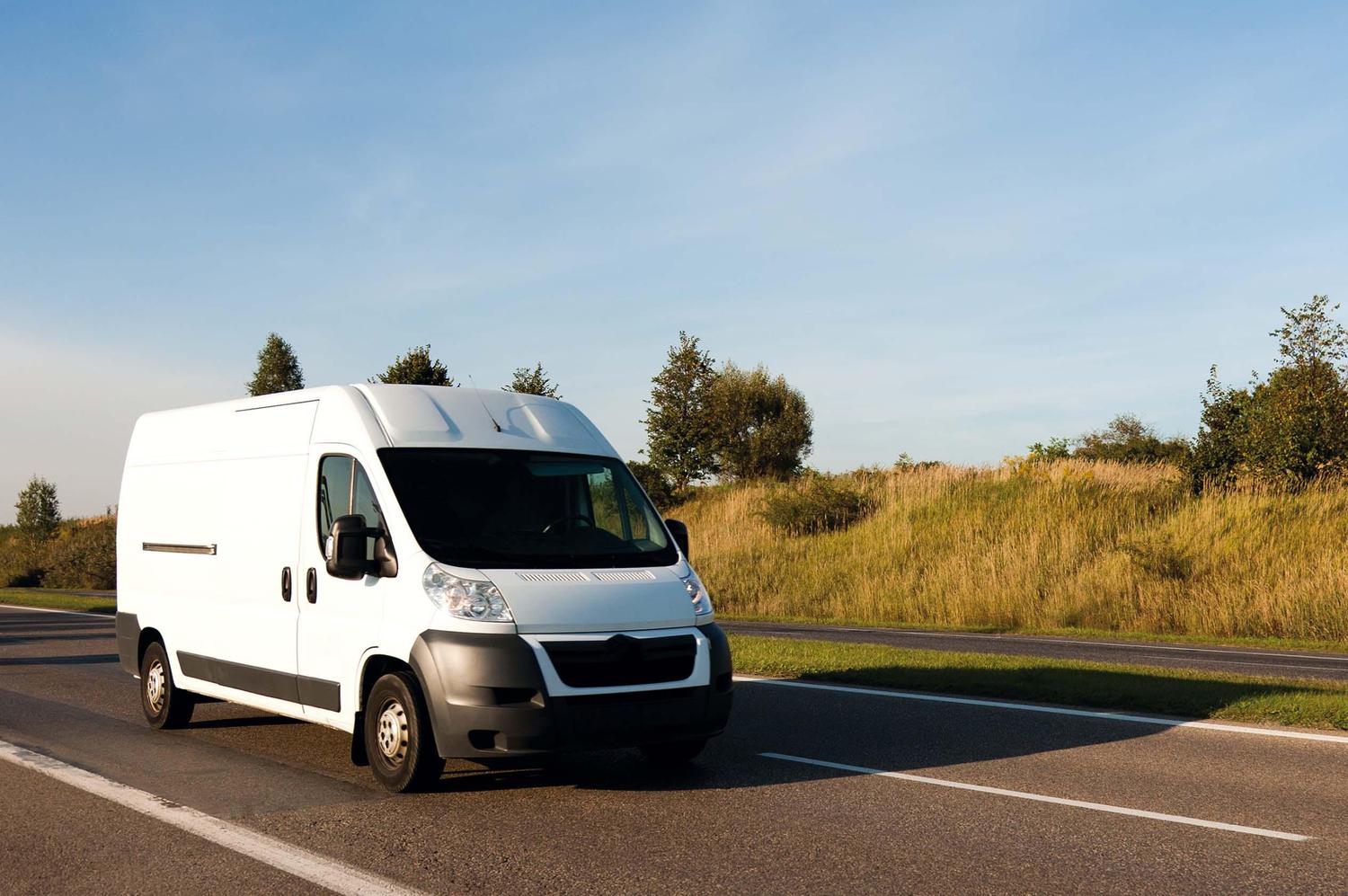 VÉHICULES UTILITAIRES NON CARROSSÉS